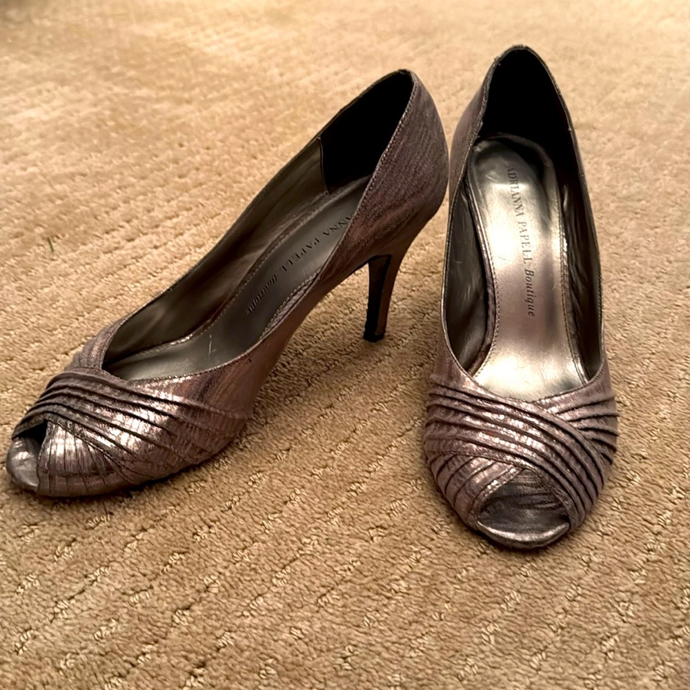 Silver Adrianna Papell Boutique silver peep toe 2.5” heels